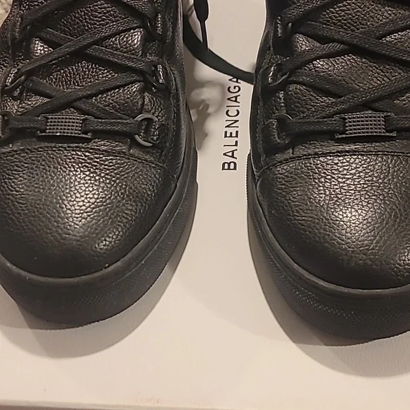 Balenciaga Men's Textured Black Sneakers - Picture 6 of 8